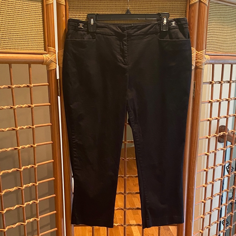 New York & Company Black Cropped Pants